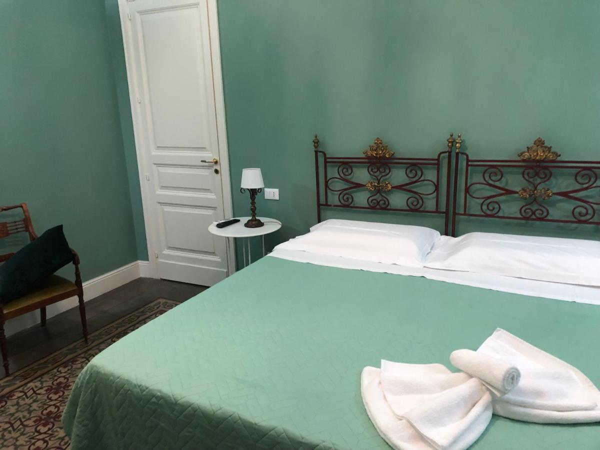Palazzo Pastura B&B And Apartments Catánia Buitenkant foto